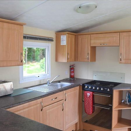 Contemporary Caravan At Newquay Holiday Park Exterior photo