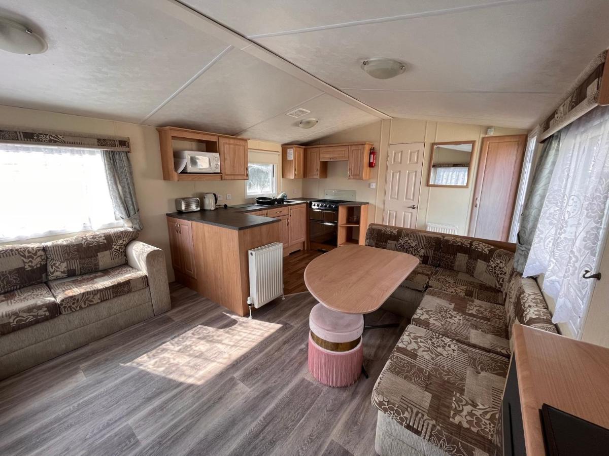 Contemporary Caravan At Newquay Holiday Park Exterior photo