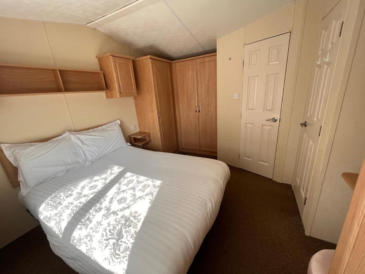 Contemporary Caravan At Newquay Holiday Park Exterior photo